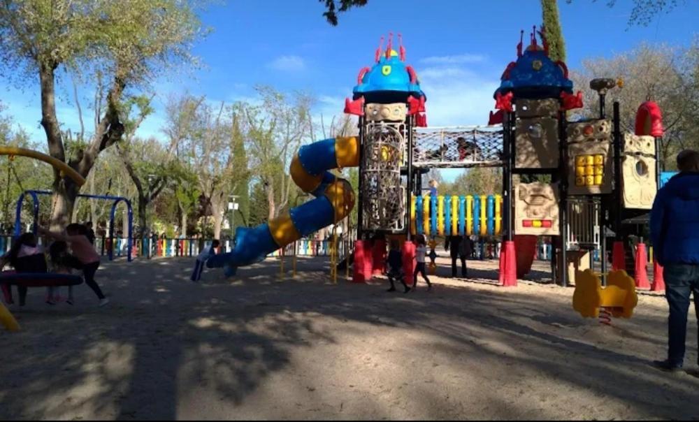 La Casa De Silvia Visita Parque Warner, Madrid Y Alrededores San Martín de la Vega Dış mekan fotoğraf